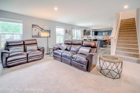 450 Cardinal Way Hampshire IL 60140