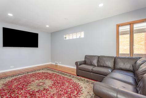8108 North Overhill Avenue Niles IL 60714