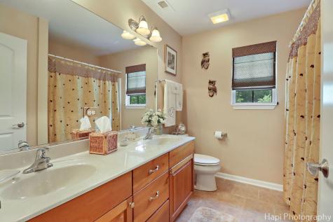 1606 Tecumseh Drive Mchenry IL 60050