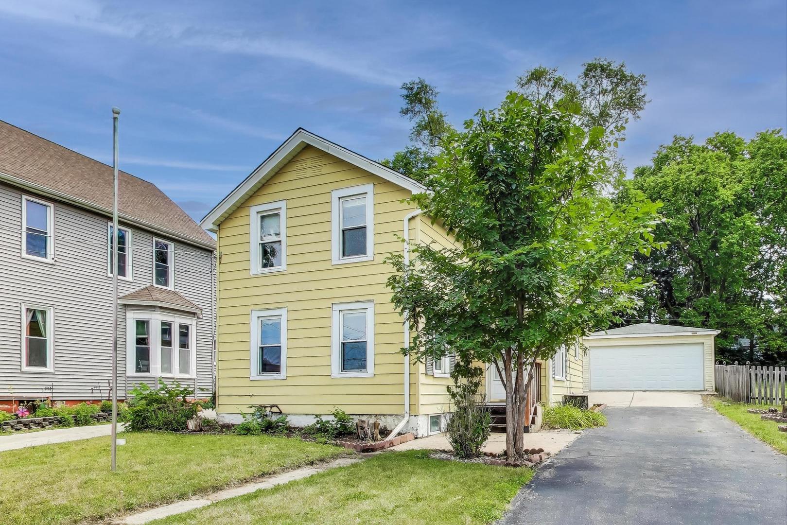 936 Sard Avenue Aurora IL 60506