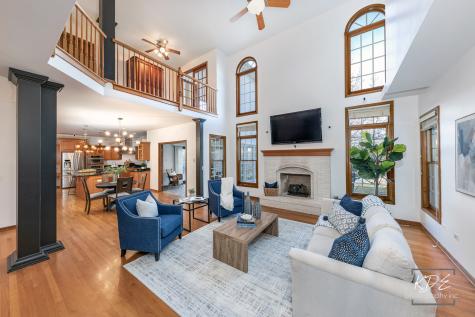 3307 Danlaur Court Naperville IL 60564