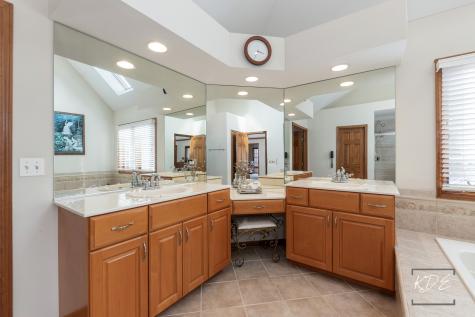 3307 Danlaur Court Naperville IL 60564