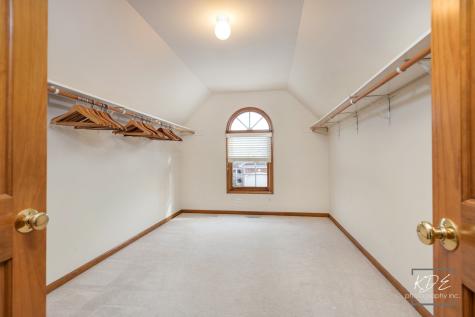 3307 Danlaur Court Naperville IL 60564
