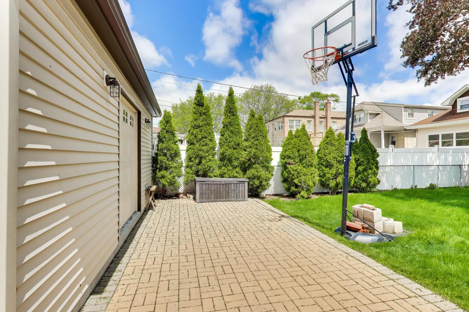 1746 North Nagle Avenue Chicago IL 60707