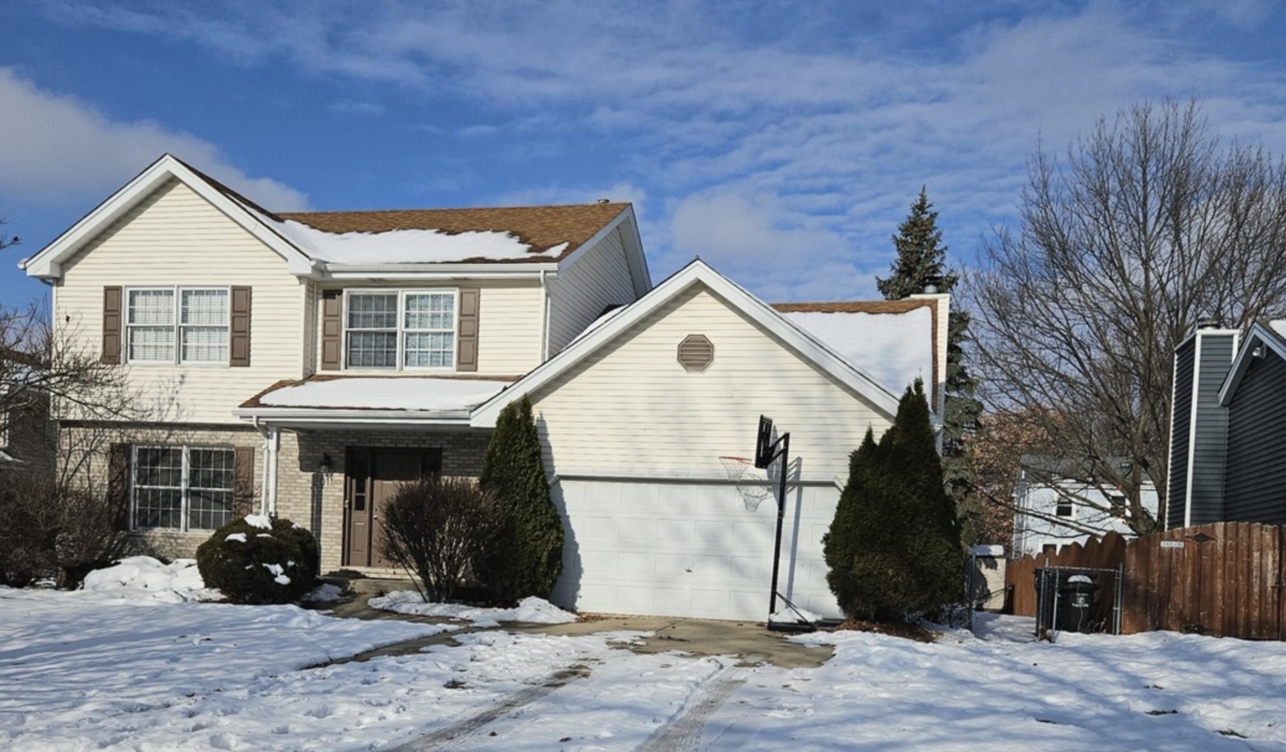 2011 Maplewood Circle Naperville IL 60540