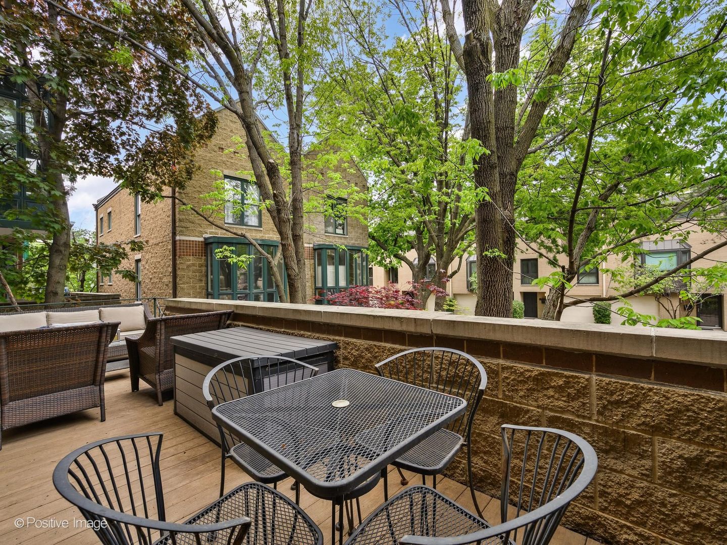 1635 North Larrabee Street Chicago IL 60614