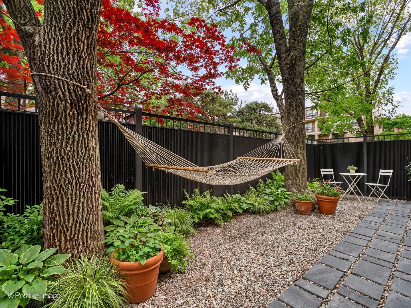 1635 North Larrabee Street Chicago IL 60614