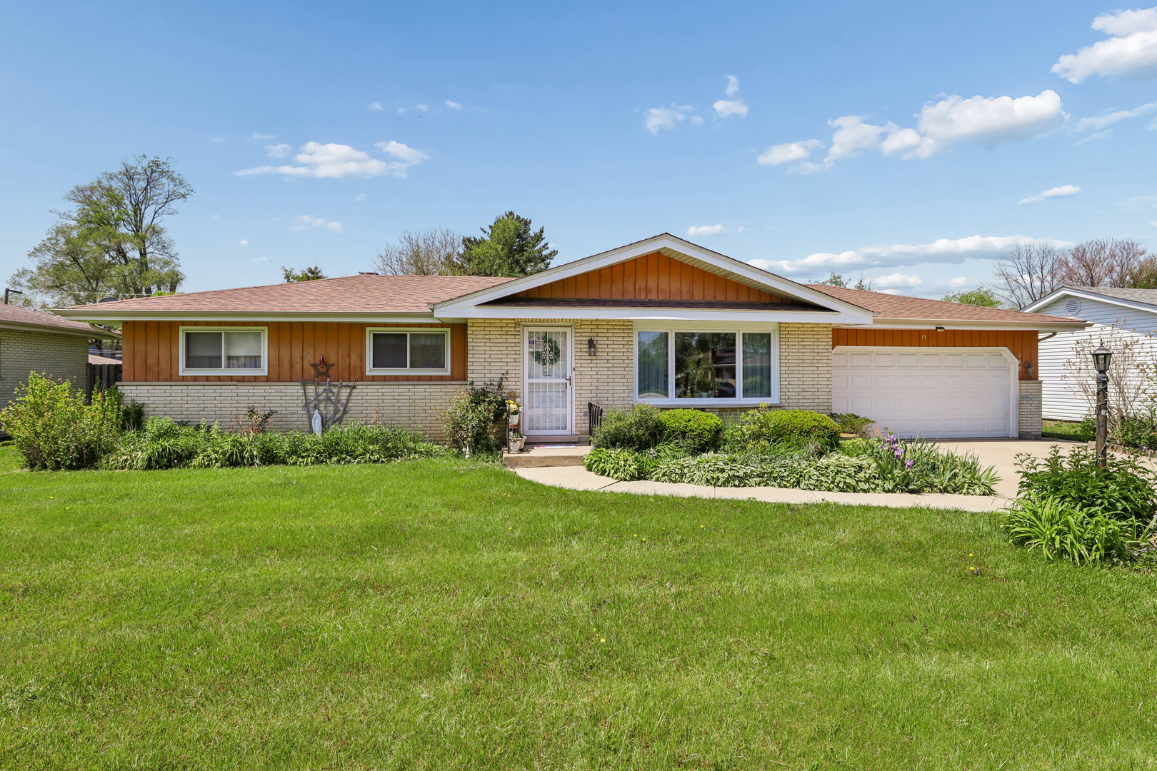 2N160 Fairfield Avenue Lombard IL 60148