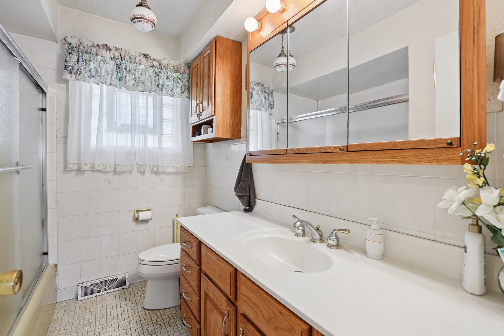 2N160 Fairfield Avenue Lombard IL 60148