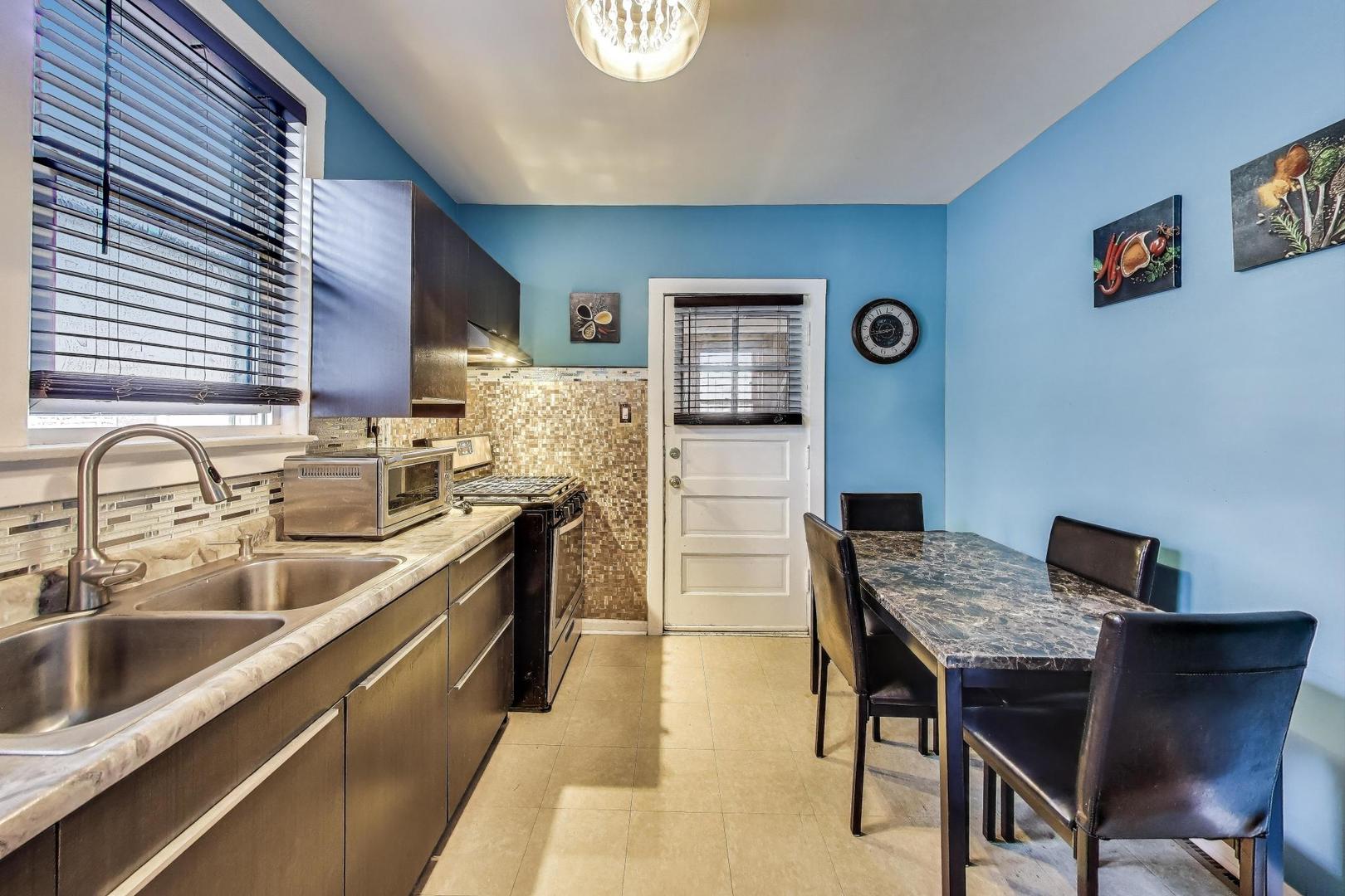 8346 South Aberdeen Street Chicago IL 60620