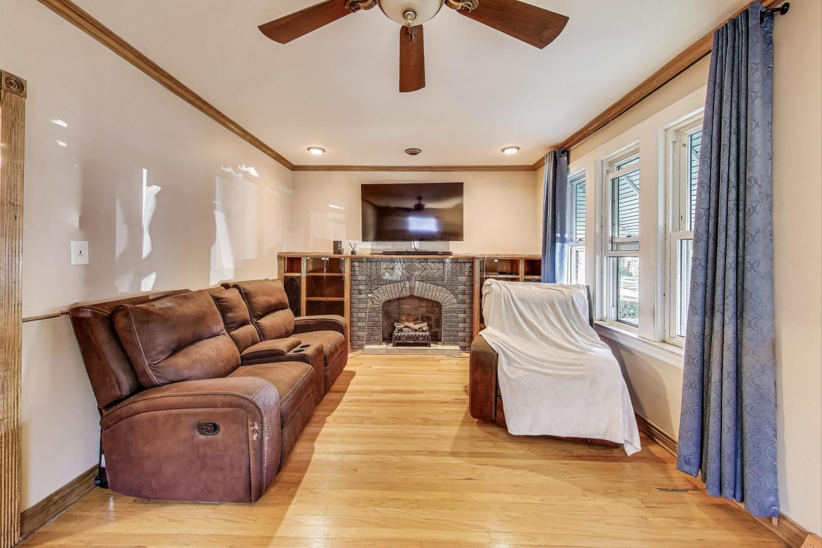 8346 South Aberdeen Street Chicago IL 60620