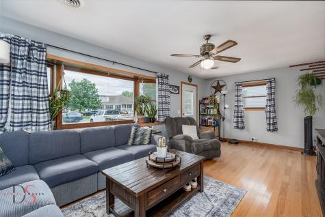517 5TH Avenue Ottawa IL 61350