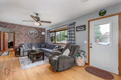 517 5TH Avenue Ottawa IL 61350