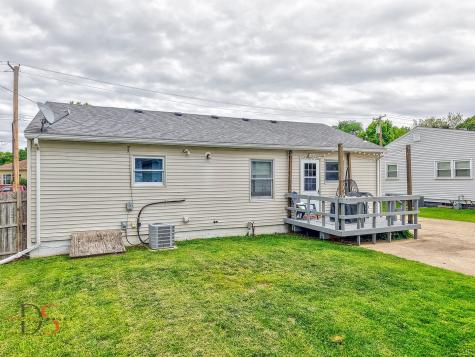 517 5TH Avenue Ottawa IL 61350