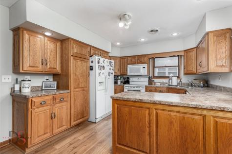 517 5TH Avenue Ottawa IL 61350