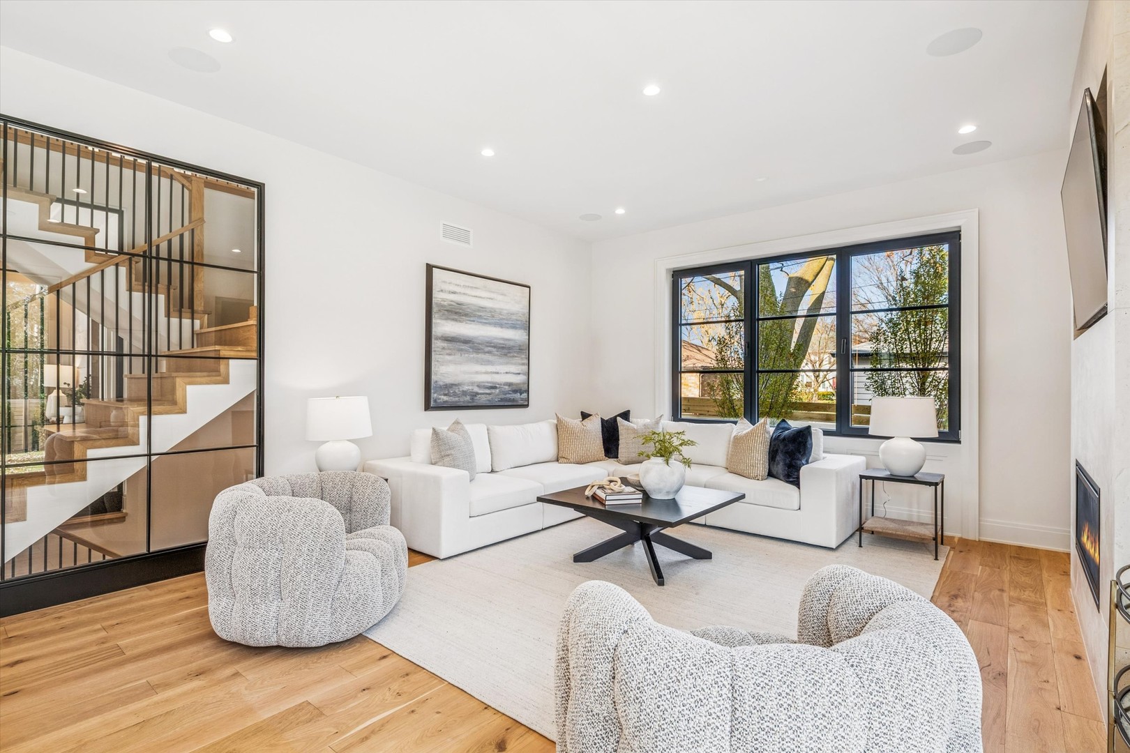 377 South Prairie Avenue Elmhurst IL 60126