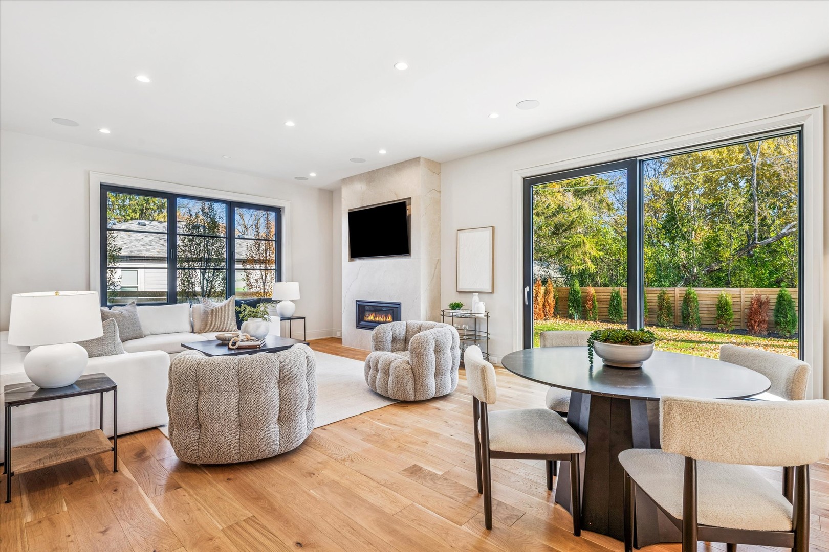 377 South Prairie Avenue Elmhurst IL 60126