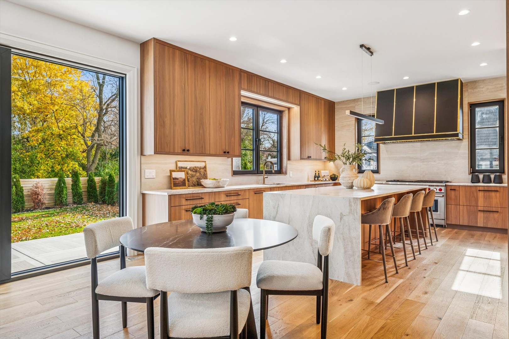 377 South Prairie Avenue Elmhurst IL 60126