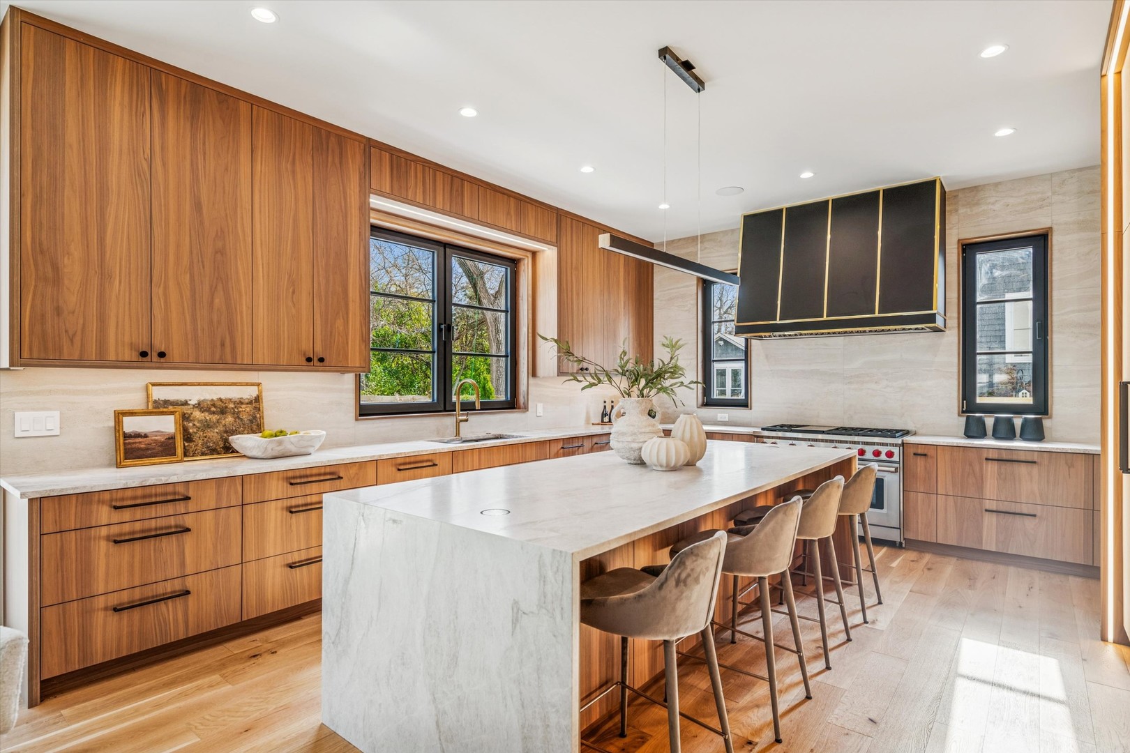 377 South Prairie Avenue Elmhurst IL 60126