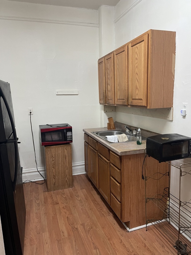 7216 South South Chicago Avenue Chicago IL 60619