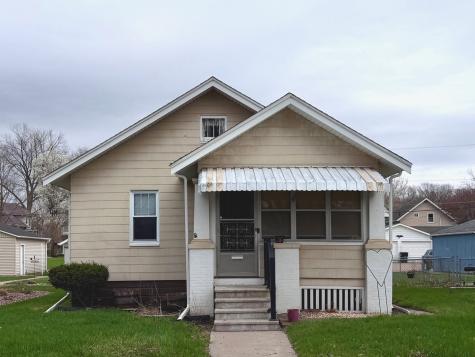 422 45TH Street Moline IL 61265