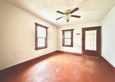 422 45TH Street Moline IL 61265