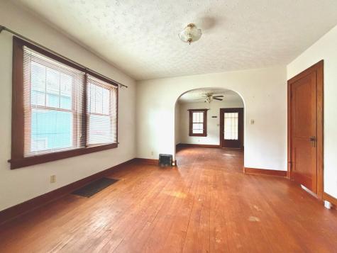 422 45TH Street Moline IL 61265