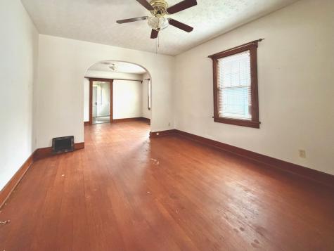 422 45TH Street Moline IL 61265