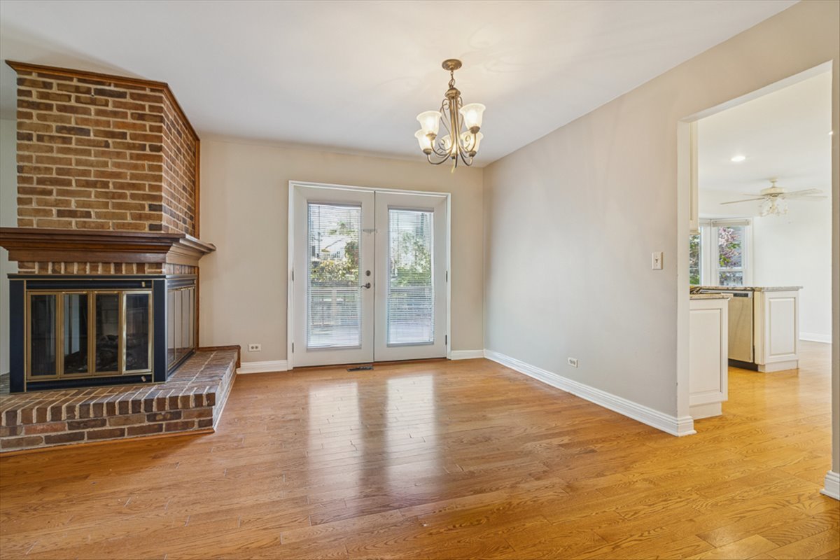 417 River Bluff Circle Naperville IL 60540