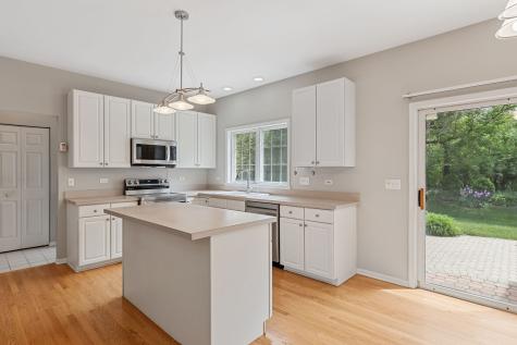 1311 Callen Lane Des Plaines IL 60016