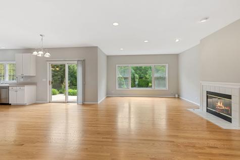1311 Callen Lane Des Plaines IL 60016