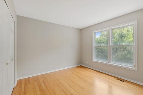1311 Callen Lane Des Plaines IL 60016