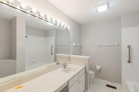 1311 Callen Lane Des Plaines IL 60016