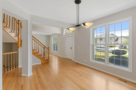 1311 Callen Lane Des Plaines IL 60016