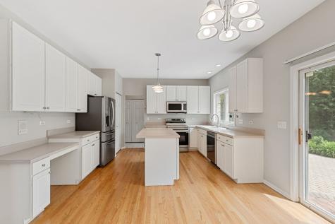 1311 Callen Lane Des Plaines IL 60016