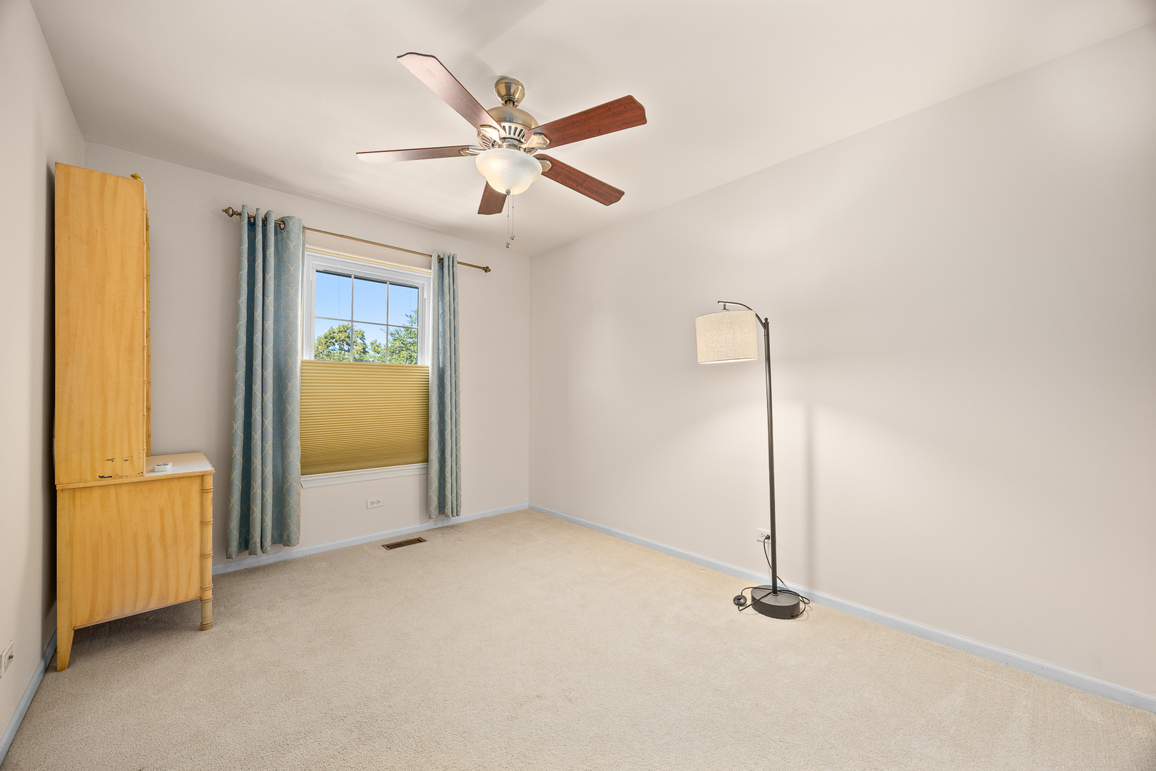 238 Paddington Lane Bolingbrook IL 60440