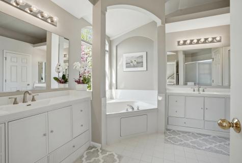 1905 South Osprey Lane Libertyville IL 60048