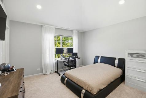 1905 South Osprey Lane Libertyville IL 60048