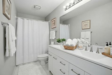 1905 South Osprey Lane Libertyville IL 60048