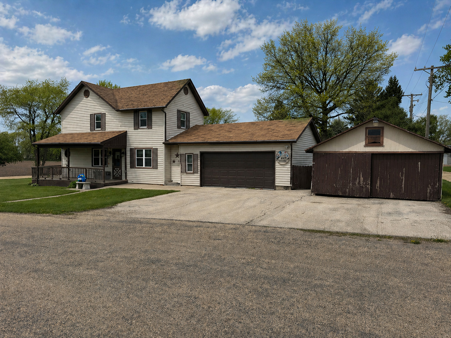 317 South Walnut Street Shannon IL 61078