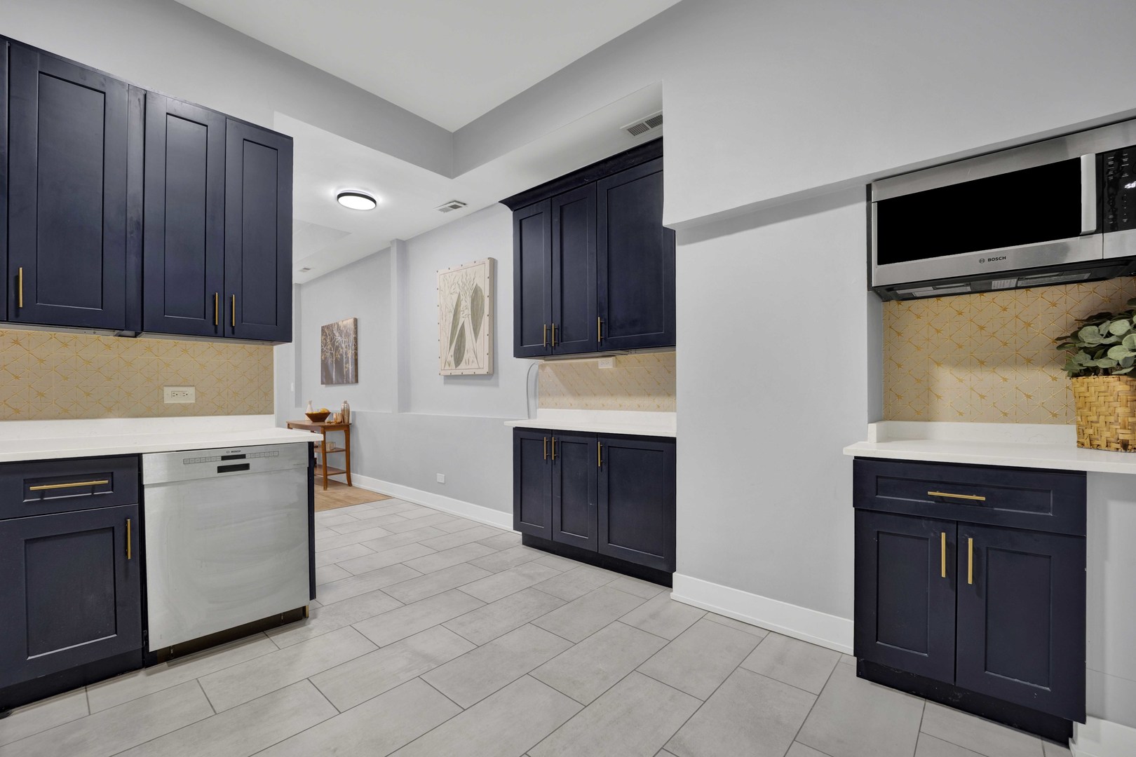 3806 South Indiana Avenue Chicago IL 60653