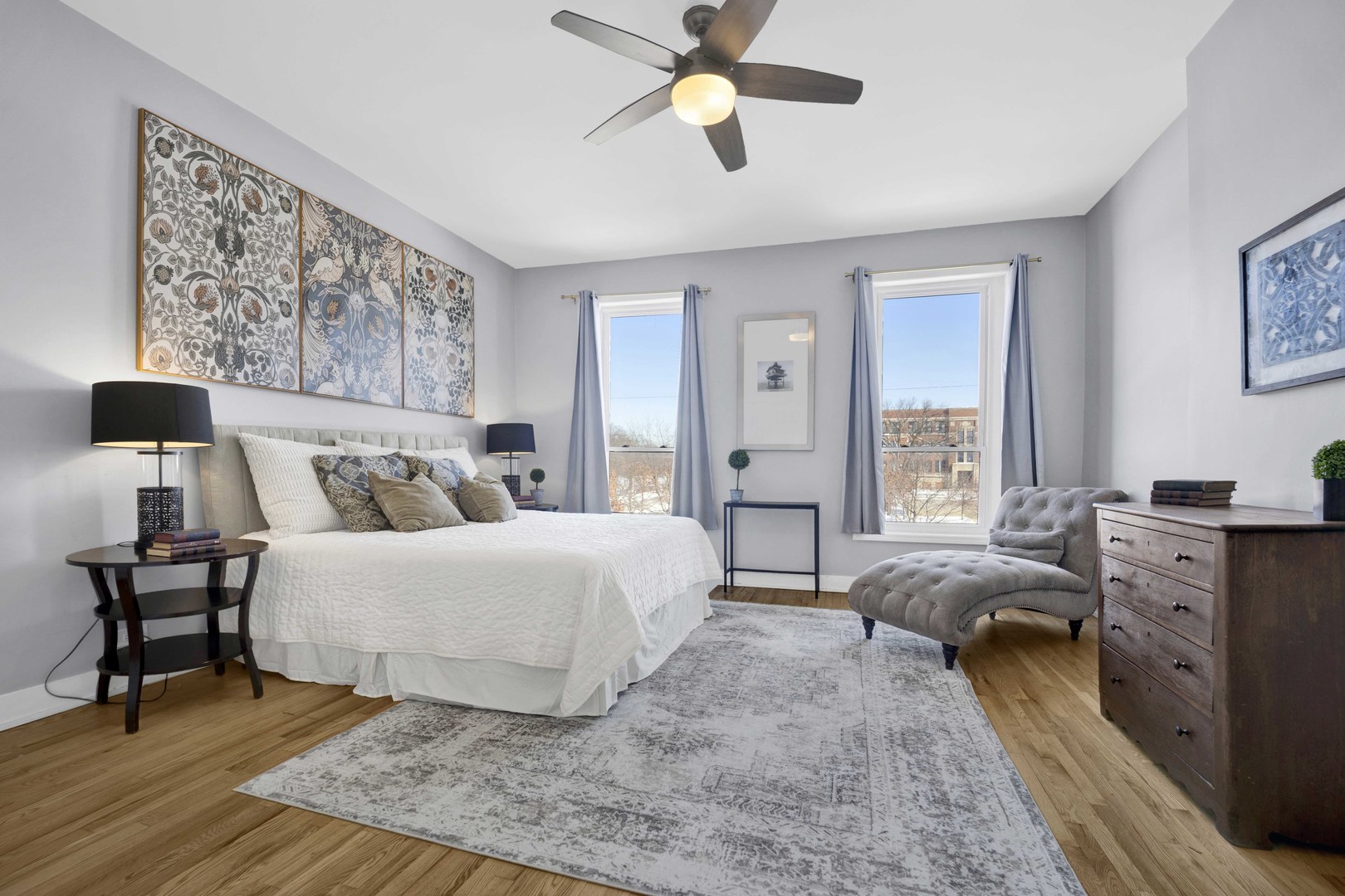 3806 South Indiana Avenue Chicago IL 60653