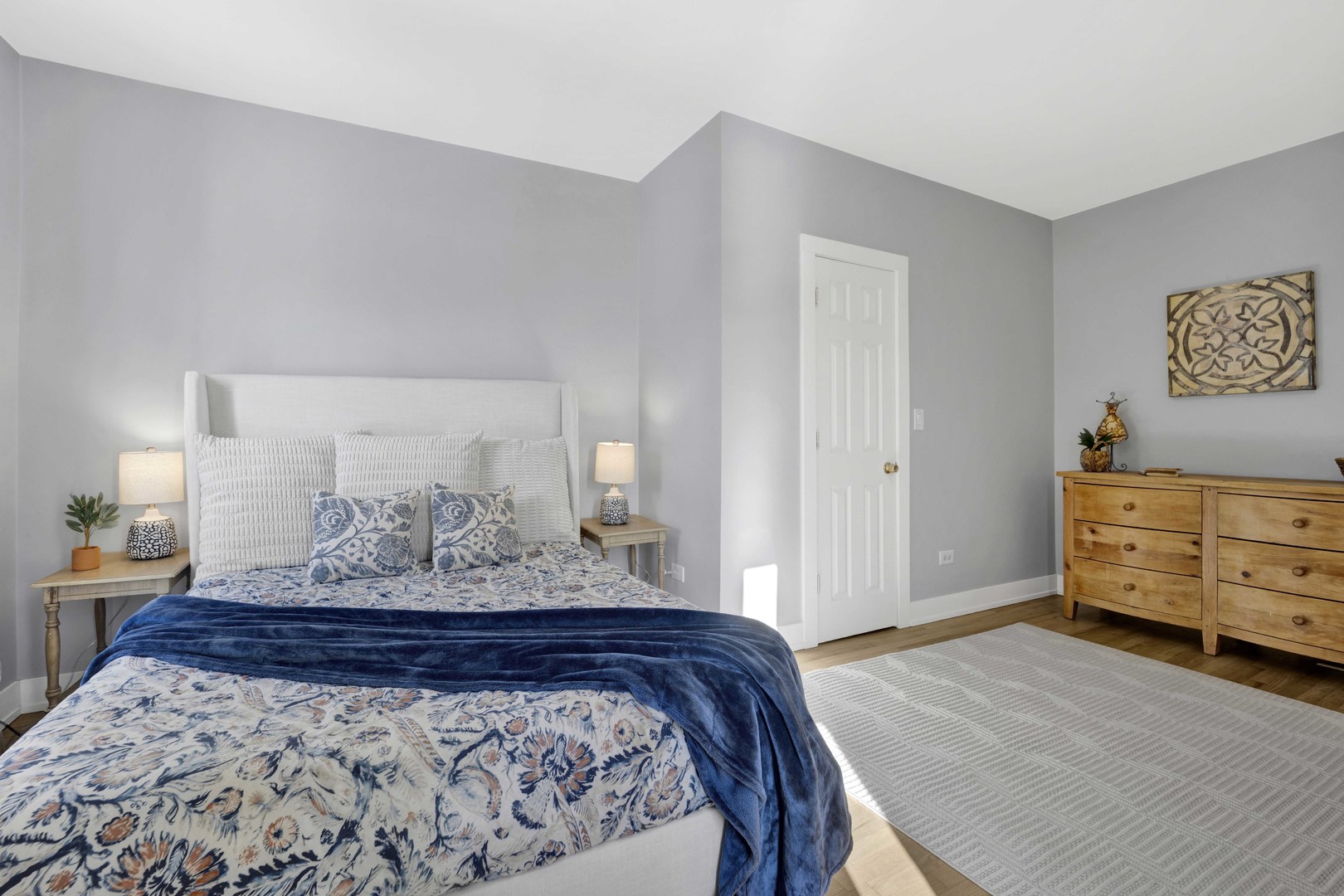 3806 South Indiana Avenue Chicago IL 60653