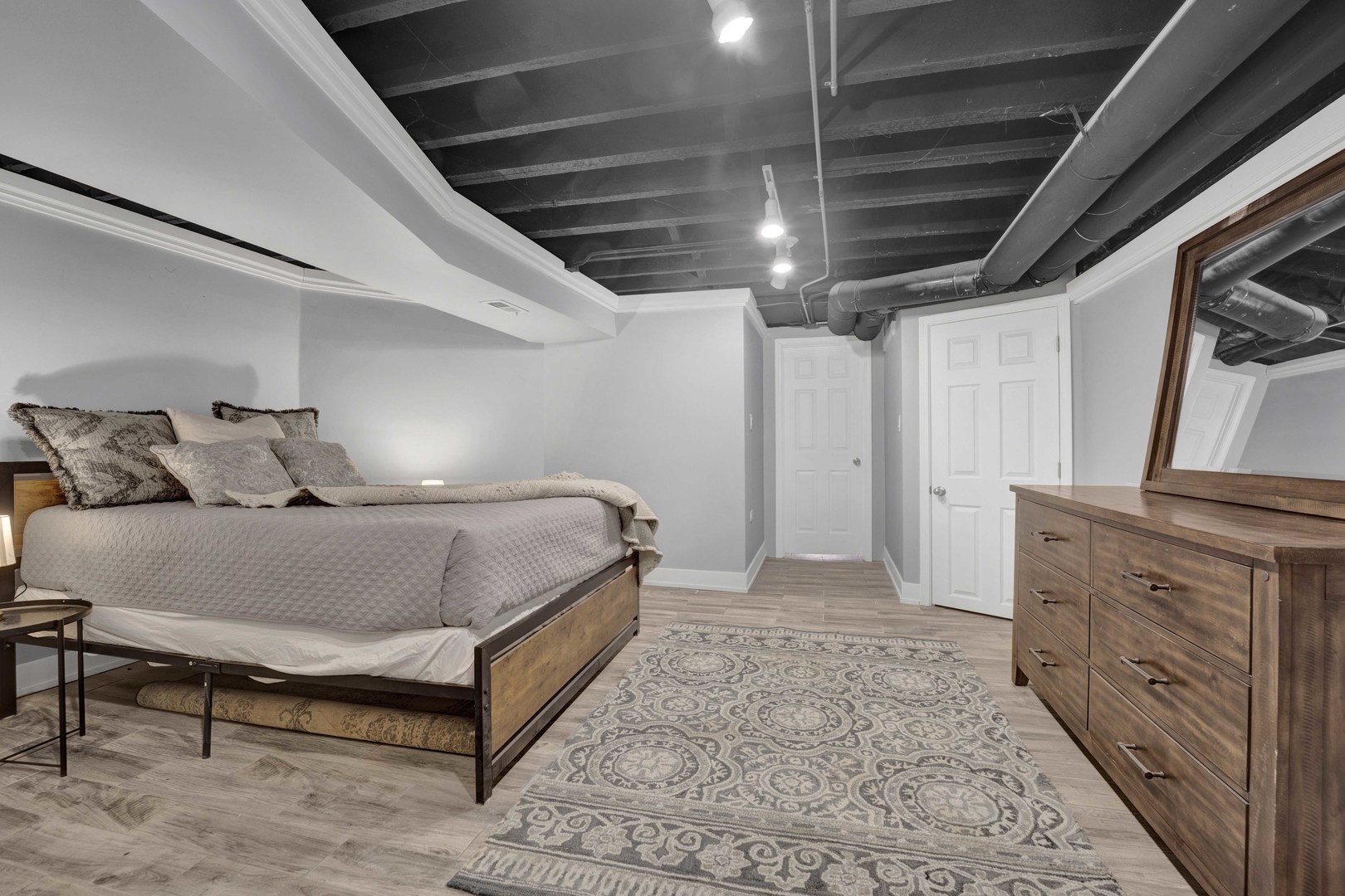 3806 South Indiana Avenue Chicago IL 60653