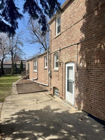 2218 South 11th Avenue Broadview IL 60155