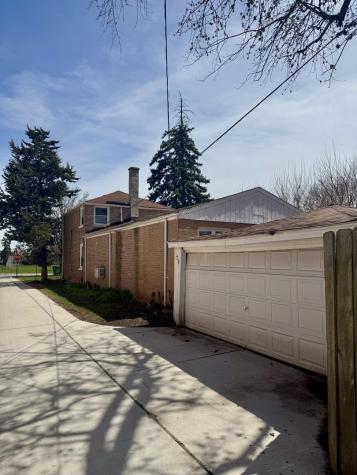 2218 South 11th Avenue Broadview IL 60155