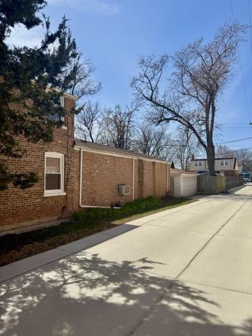 2218 South 11th Avenue Broadview IL 60155