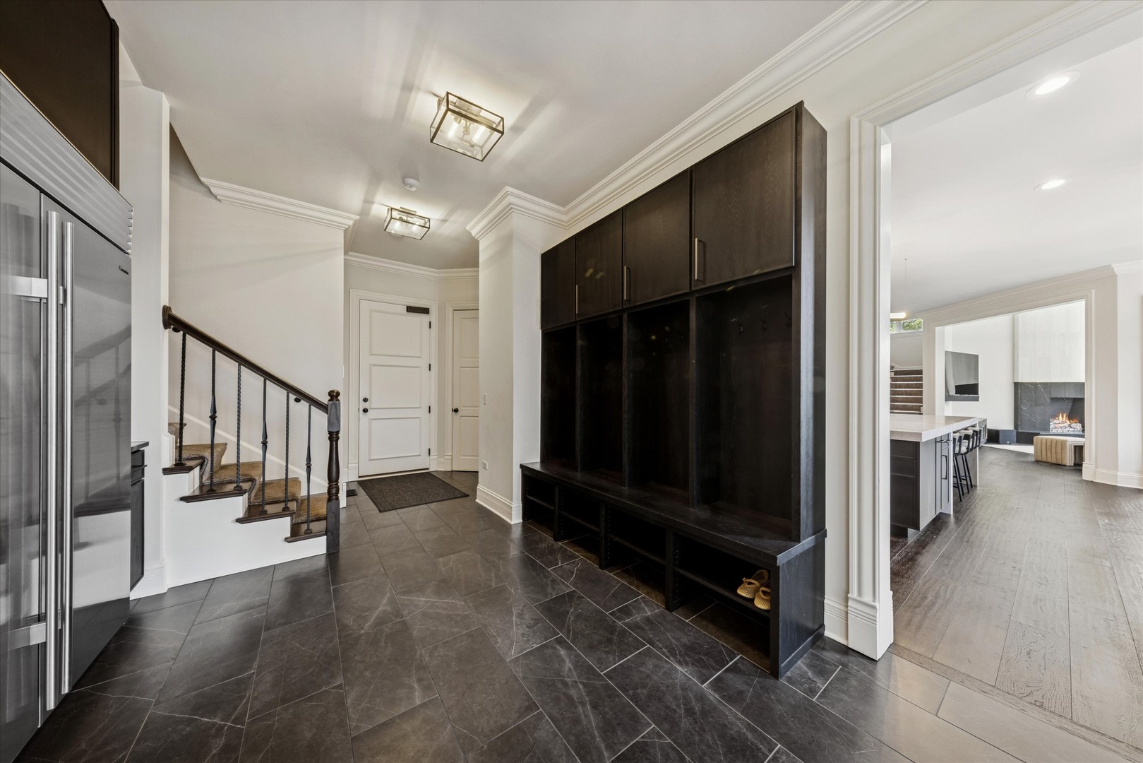 319 Claremont Court Naperville IL 60540