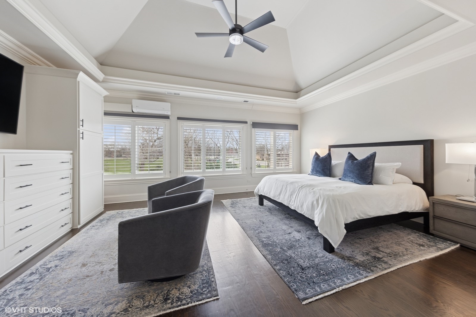 319 Claremont Court Naperville IL 60540