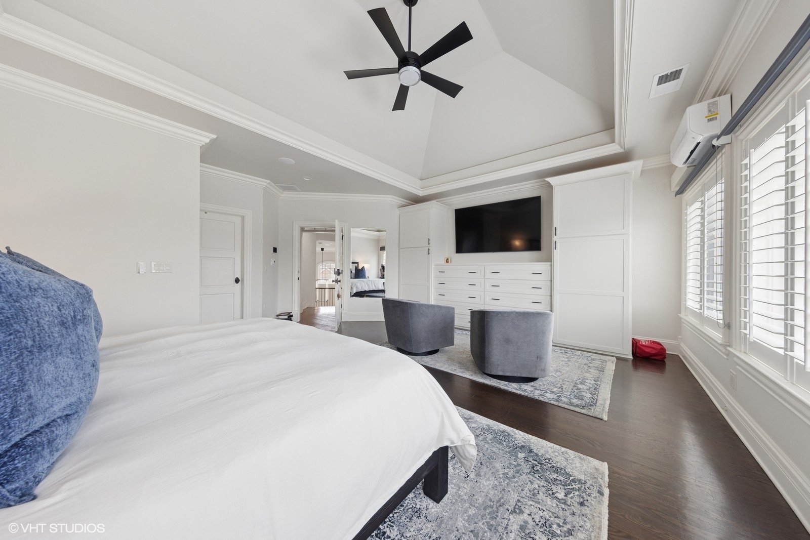 319 Claremont Court Naperville IL 60540